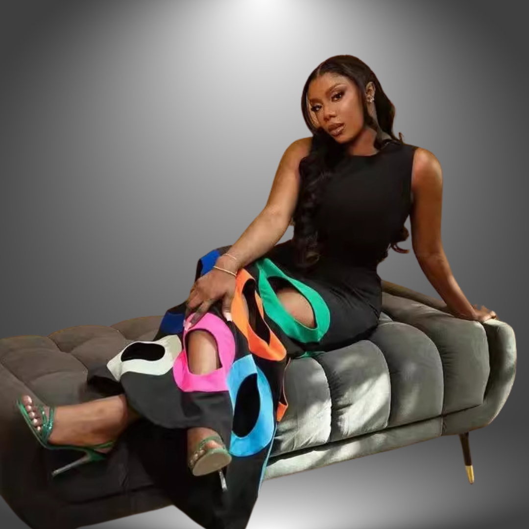 Zoey - Bold Cut-Out Circle Maxi Dress