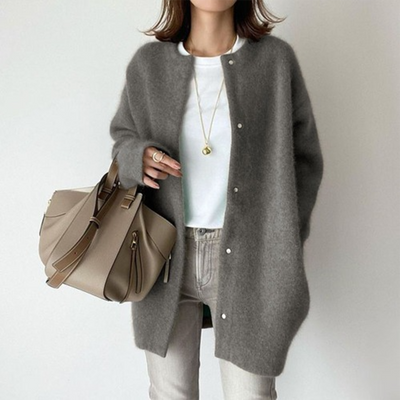 Sophie – Elegant Cashmere Cardigan