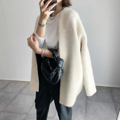 Sophie – Elegant Cashmere Cardigan